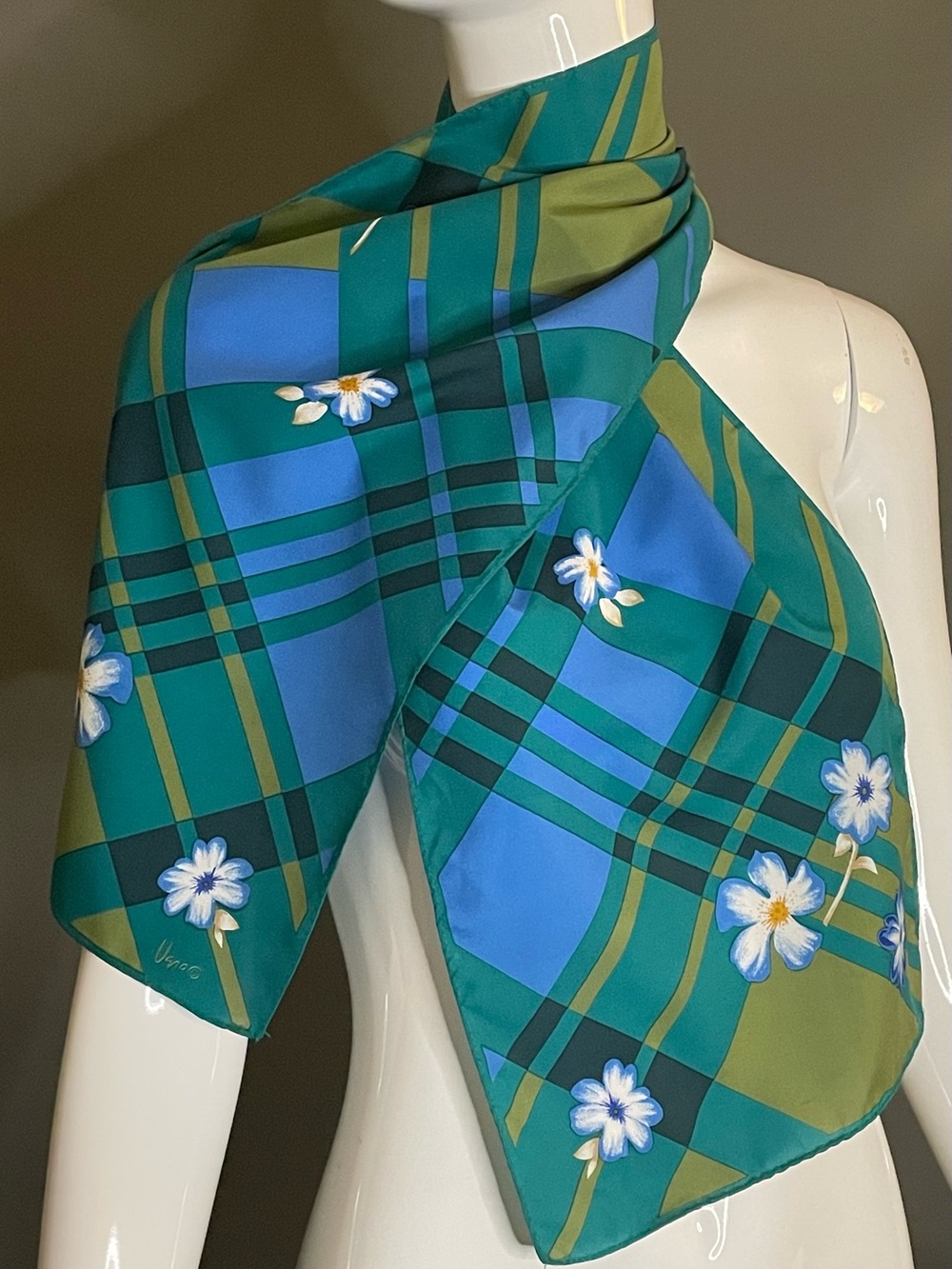 Vintage Vera Plaid Print Scarf 10 x 44 Excellent Condition